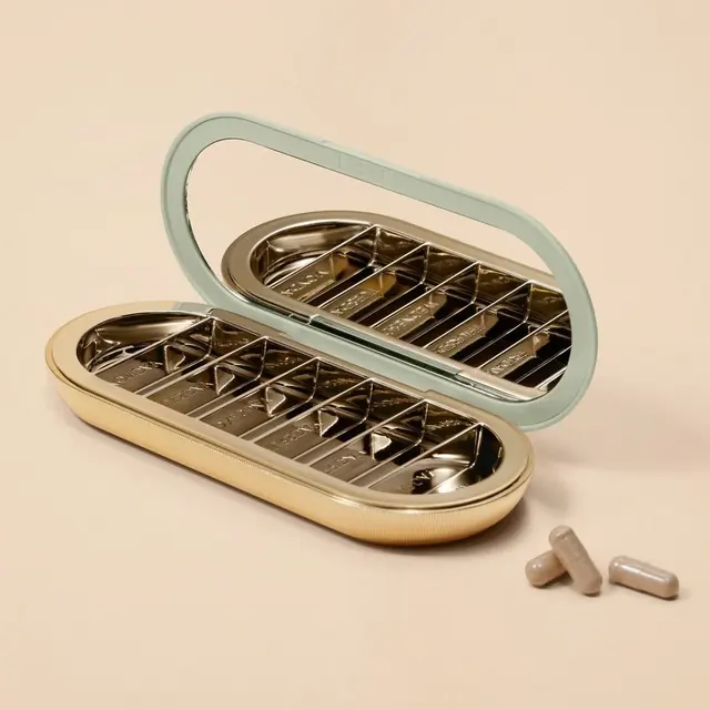 7-Day Pill Compact · Magnetic in Sage