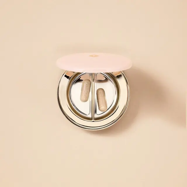 Essentials Compact · Magnetic in Blush